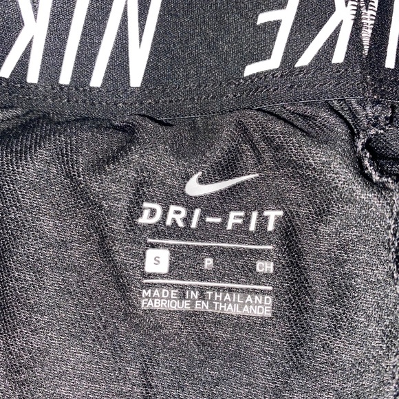 nike shorts - Picture 3 of 3